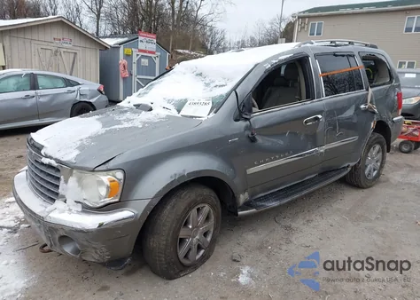 2008 Chrysler Aspen Limited z USA, uszkodzony, nr VIN 1A8HW58228F132571